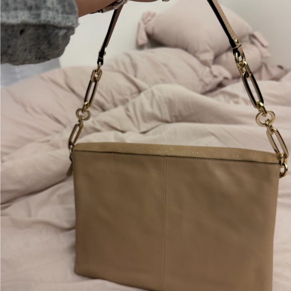 Coach Tan Shoulder Bag with Gold Accents - Picture 4 of 13